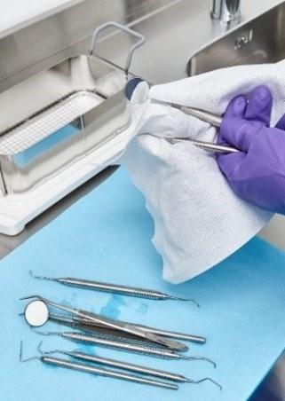 uscarea-instrumentarului-inainte-sterilizarea-acestuia